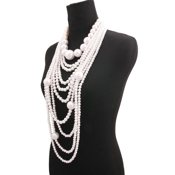 SOLD OUT❣️❣️HOT🔥🔥🆕PEARL NECKLACE SET & BRACELET - Picture 3 of 6